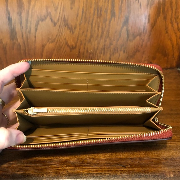 NWT-Coach-Long Zip Around Wallet-Signature Canvas & Wild Strawberry🍓Print-$318 - Picture 3 of 8